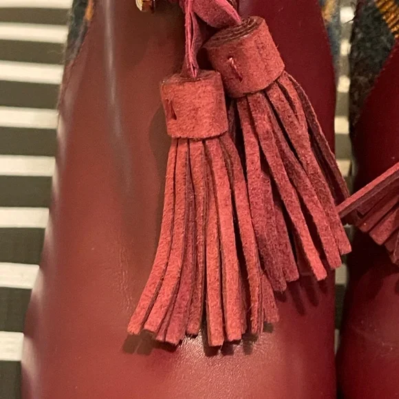 NWOT Fratelli Rosetti Burgundy Flannel Tassel Boots sz 40.5 - Picture 8 of 11